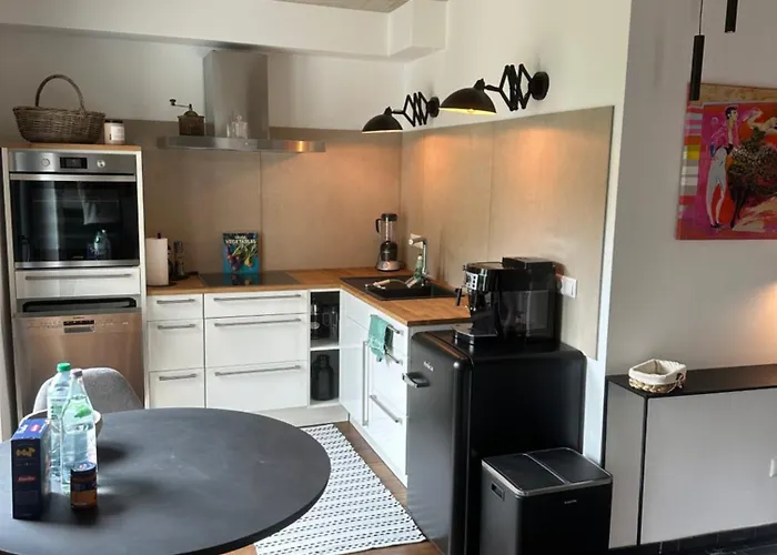 Eifelquartier L2 アパート *